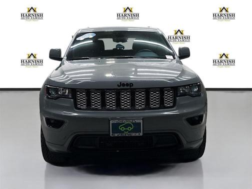 2022 Jeep Grand Cherokee Laredo