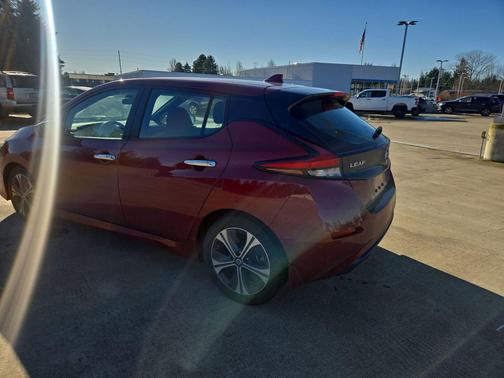 2022 Nissan Leaf SV 40 kWh
