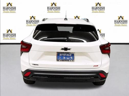 Summit White 2026 Chevrolet Trax FWD 2RS
