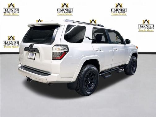 Classic Silver Metallic 2024 Toyota 4Runner TRD Off Road Premium