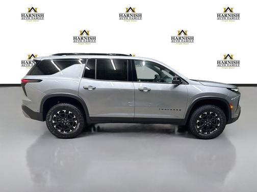 Sterling Gray Metallic 2027 Chevrolet Traverse AWD Z71