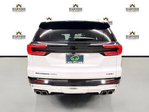 2025 GMC Acadia Denali