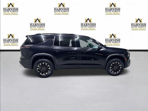 Mosaic Black Metallic 2026 Chevrolet Traverse AWD Z71