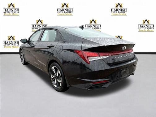 Phantom Black 2023 Hyundai ELANTRA SEL