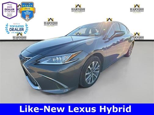 2023 Lexus ES 300h F SPORT Handling