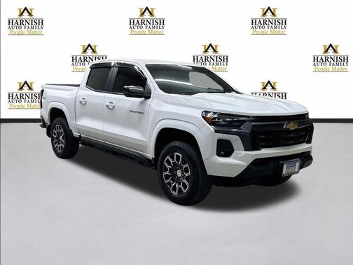 Summit White 2024 Chevrolet Colorado LT