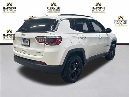 White Clearcoat 2018 Jeep Compass Latitude
