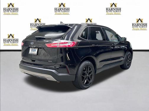 Black Metallic 2024 Ford Edge SEL