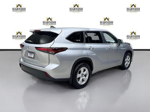 2025 Toyota Highlander LE