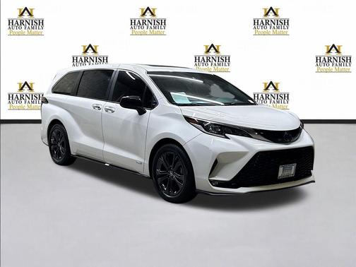 2021 Toyota Sienna XSE 7 Passenger