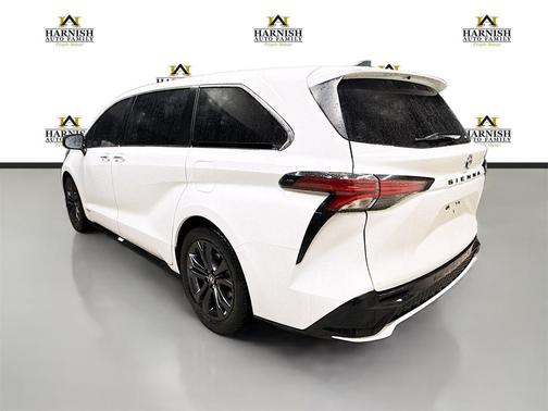 2021 Toyota Sienna XSE 7 Passenger