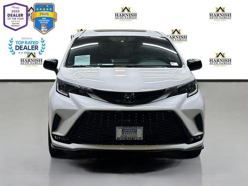 2021 Toyota Sienna XSE 7 Passenger