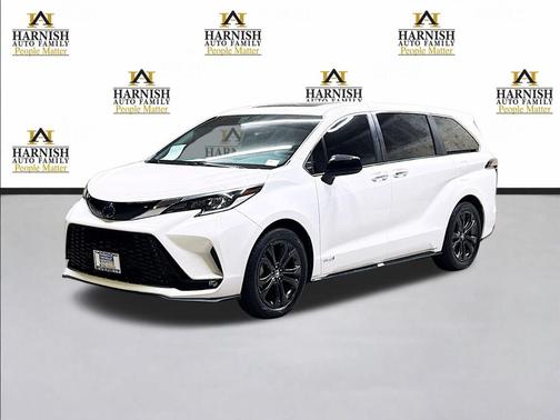 2021 Toyota Sienna XSE 7 Passenger