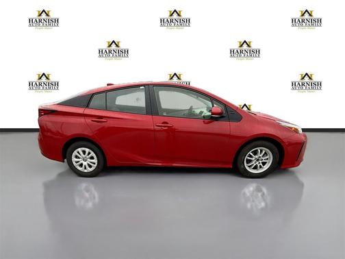 2020 Toyota Prius LE