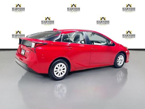 2020 Toyota Prius LE
