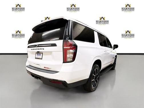 2023 Chevrolet Suburban RST