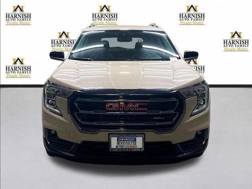 Desert Sand Metallic 2022 GMC Terrain AWD AT4