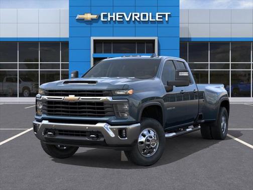 2025 Chevrolet Silverado 3500 LT