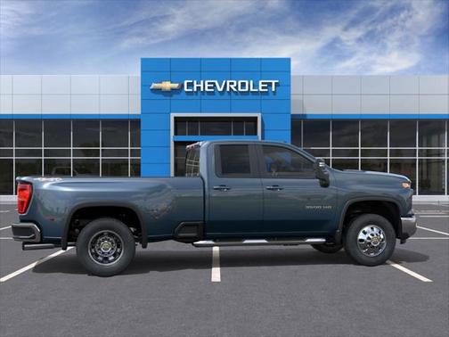2025 Chevrolet Silverado 3500 LT