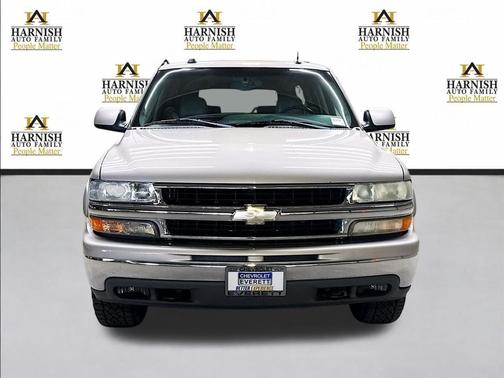 Silver Birch Metallic 2004 Chevrolet Suburban 1500 LT