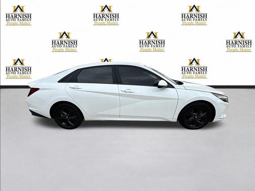 Quartz White 2021 Hyundai ELANTRA SEL