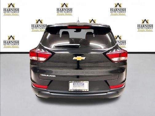 Mosaic Black Metallic 2023 Chevrolet Trailblazer LS