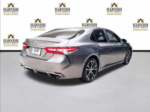 Predawn Gray Mica 2018 Toyota Camry SE