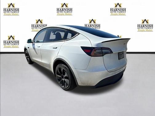 Pearl White Multi-Coat 2023 Tesla Model Y Long Range Dual Motor All-Wheel Drive