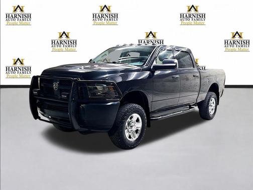 Brilliant Black Crystal Pearlcoat 2017 RAM 2500 Tradesman Crew Cab 4x4 6'4' Box