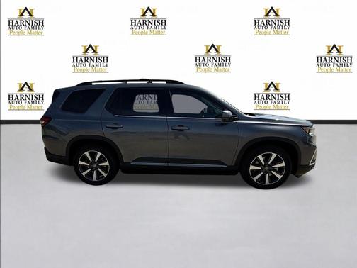 Gray 2023 Honda Pilot AWD Elite