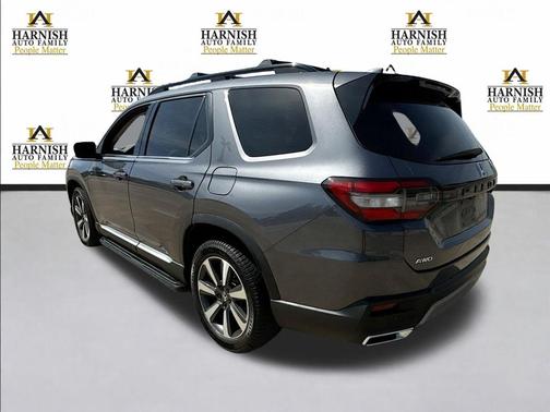 Gray 2023 Honda Pilot AWD Elite