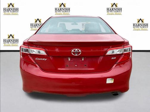 Barcelona Red Metallic 2014 Toyota Camry SE