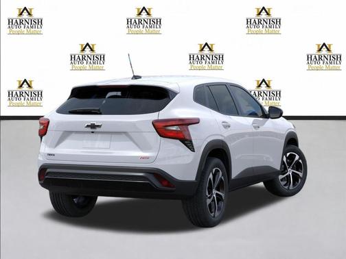 Summit White 2026 Chevrolet Trax FWD 1RS