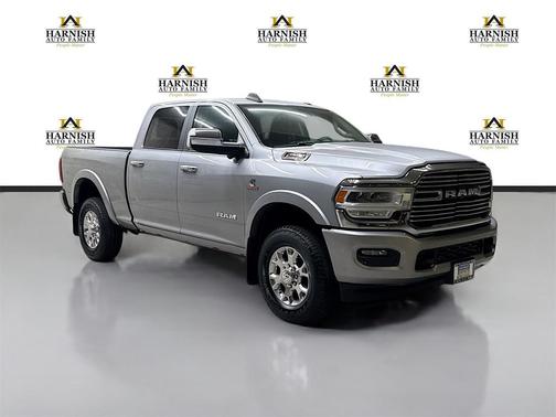 2020 RAM 3500 Laramie Crew Cab 4x4 6'4' Box