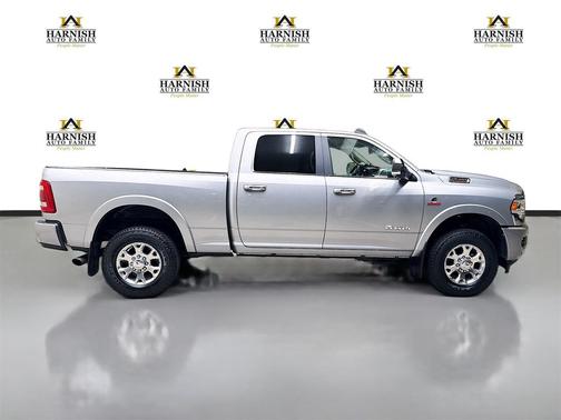 2020 RAM 3500 Laramie Crew Cab 4x4 6'4' Box