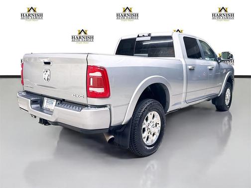 2020 RAM 3500 Laramie Crew Cab 4x4 6'4' Box