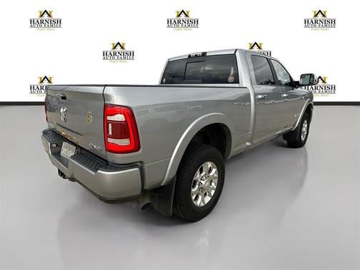 2020 RAM 3500 Laramie Crew Cab 4x4 6'4' Box