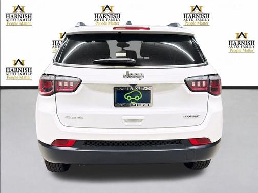 Bright White Clearcoat 2024 Jeep Compass Latitude