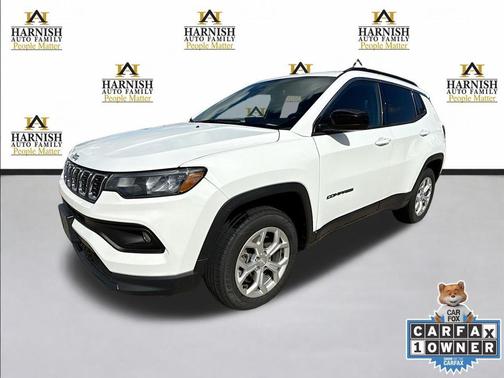 Bright White Clearcoat 2024 Jeep Compass Latitude
