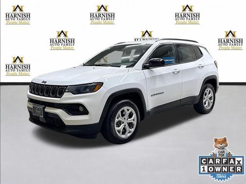 Bright White Clearcoat 2024 Jeep Compass Latitude