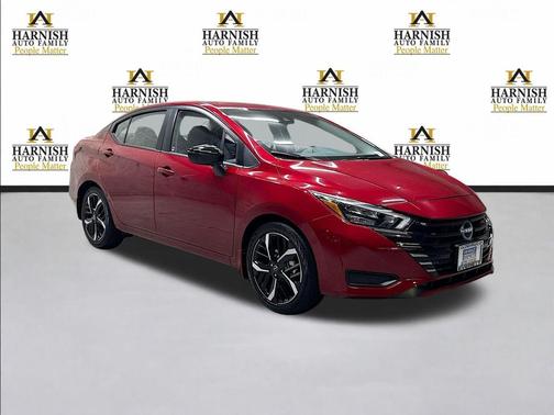 Scarlet Ember Tintcoat 2025 Nissan Versa 1.6 S