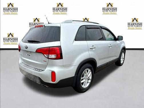 Bright Silver 2015 Kia Sorento LX