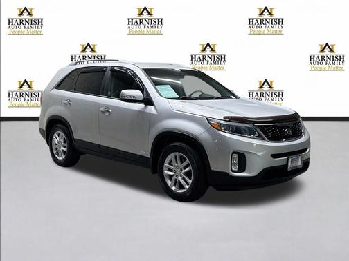 Bright Silver 2015 Kia Sorento LX