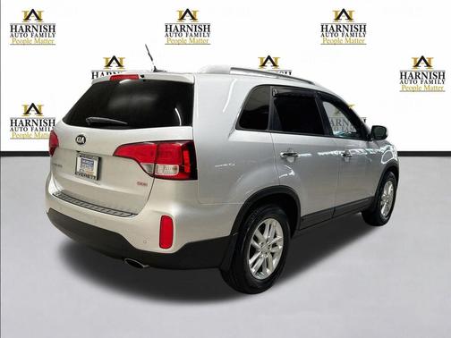 Bright Silver 2015 Kia Sorento LX
