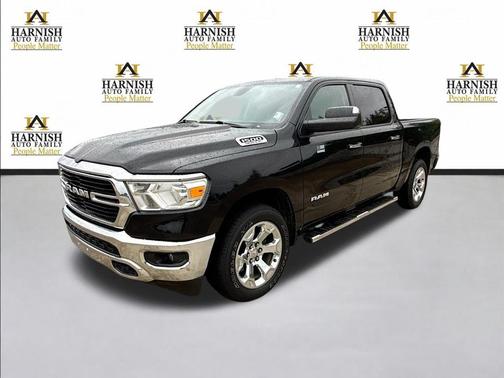 Diamond Black Crystal Pearlcoat 2020 RAM 1500 Big Horn/Lone Star
