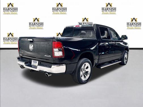 Diamond Black Crystal Pearlcoat 2020 RAM 1500 Big Horn/Lone Star