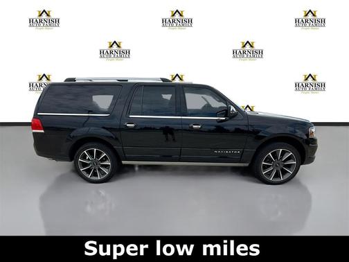 2017 Lincoln Navigator L Reserve
