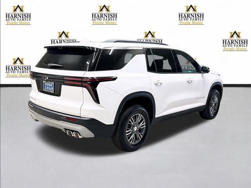 Summit White 2026 Chevrolet Traverse LT