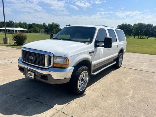 White 2001 Ford Excursion Limited