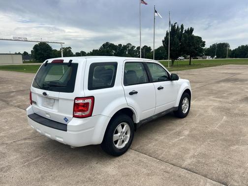 2011 Ford Escape XLS